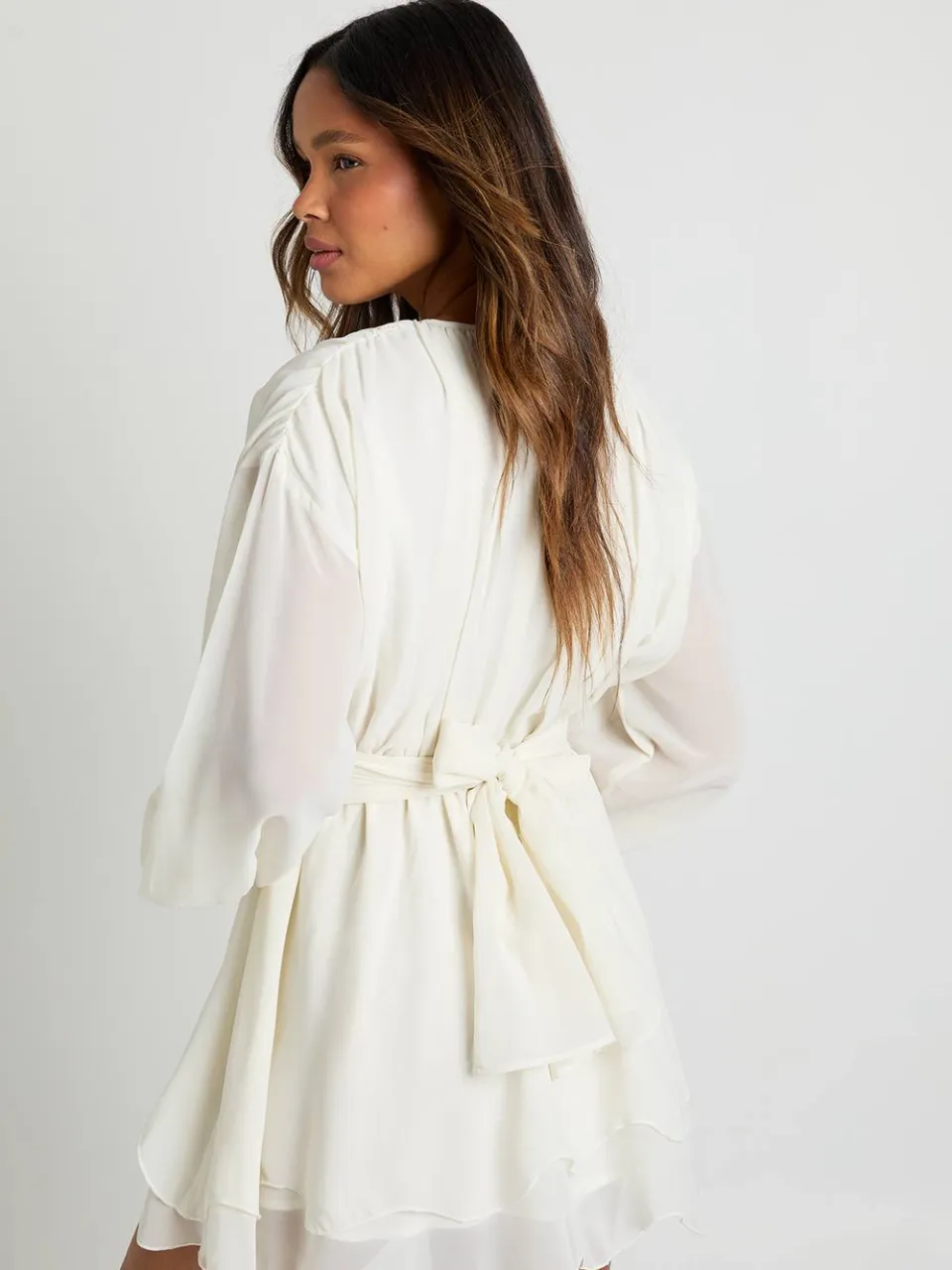 boohoo Dames Chiffon lange mouw skaterjurk crème, foto 2