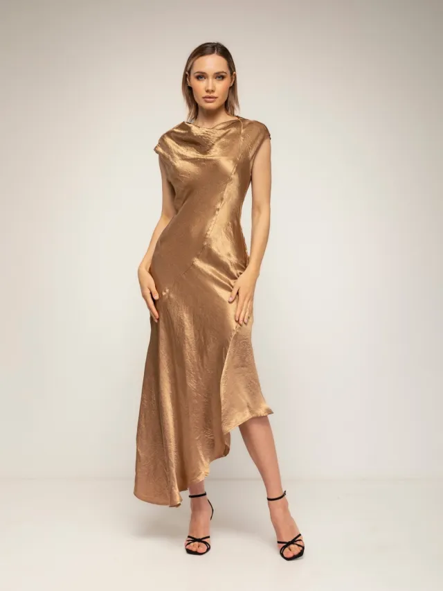 Tantra Midi-jurk met zijdetextuur, boothals en asymmetrische lengte Goud