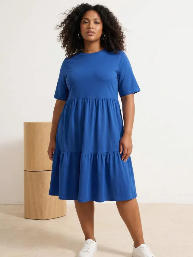 Trendyol Curve Dames Donkerblauw Effen Midi Kort Casual A-lijn Grote maten Jurk Marineblauw/Blauw