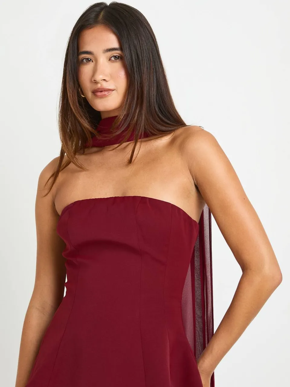 boohoo Dames Gestructureerde 2-in-1 Maxi Jurk Met Sjaal Overlay Detail bordeaux rood, foto 3