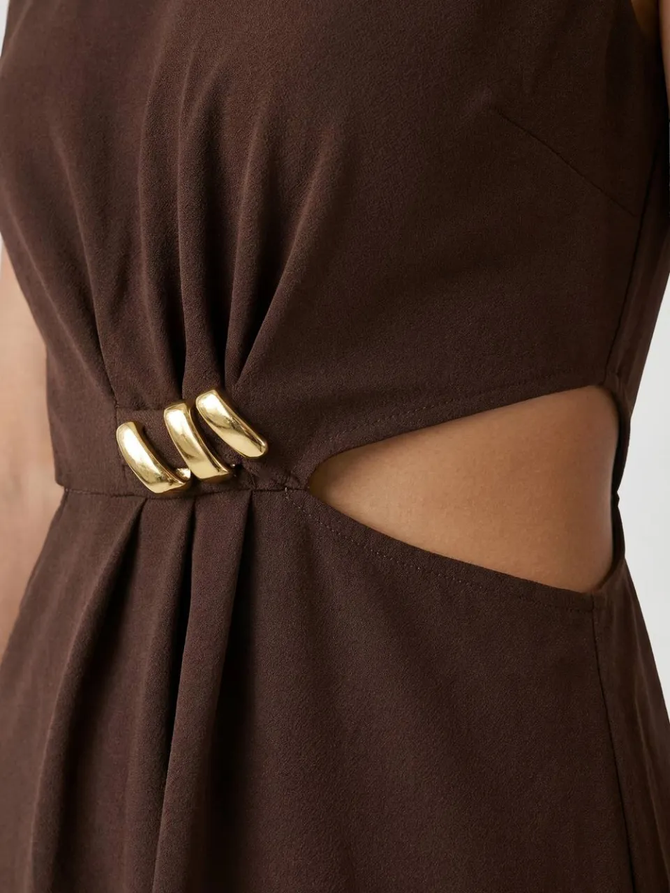 boohoo Dames Mini-jurk Met Schoudervulling En Goudkleurige Details, foto 4