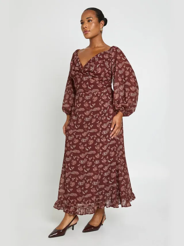 boohoo Dames Plus Paisley Chiffon Midaxi Jurk Bordeaux Rood