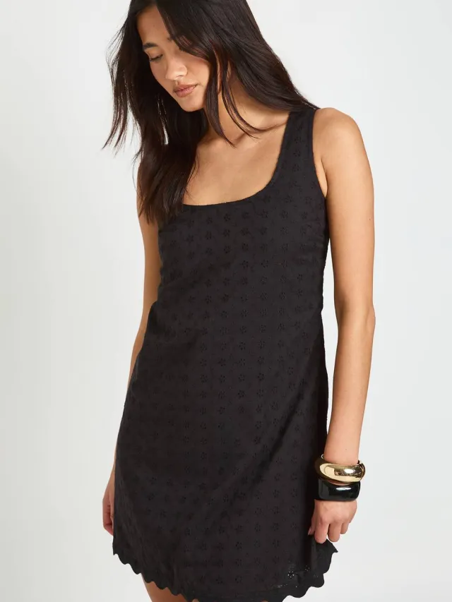 boohoo Dames Tall Broderie Jurk Met Geschulpte Zoom zwart, foto 2