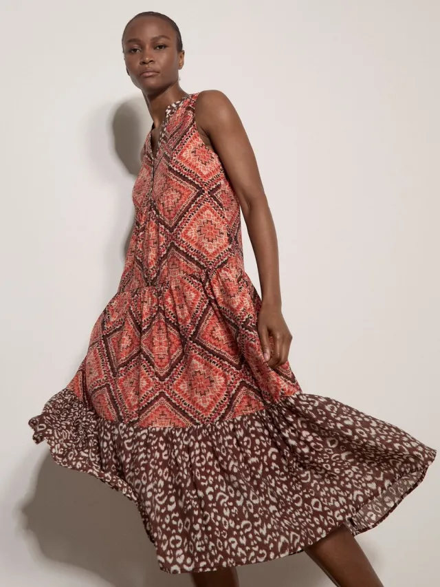 Apricot Geometrische patchwork midi-jurk met lagen oranje / terracotta