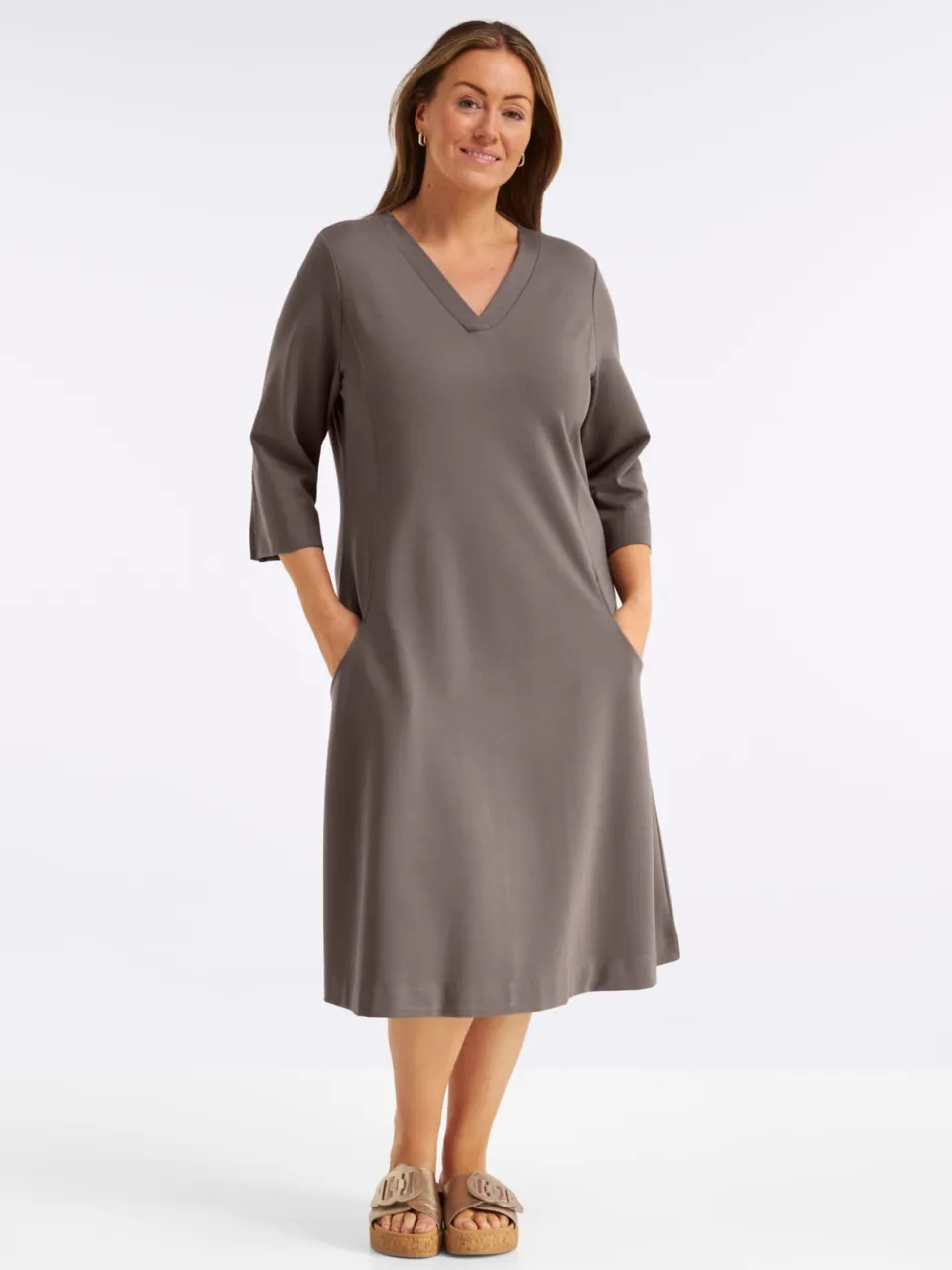 Jersey jurk donkertaupe, foto 2
