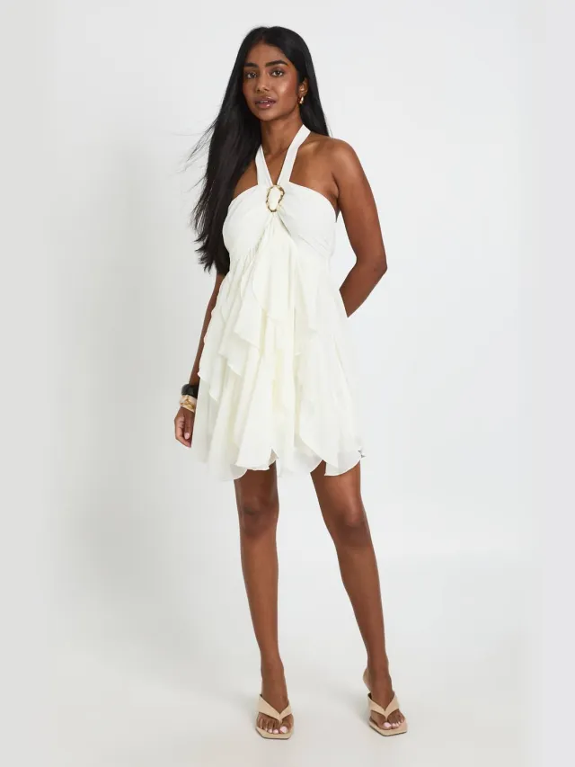 boohoo Dames Chiffon Gelaagde Mini-jurk Met Gouden Afwerking Crème