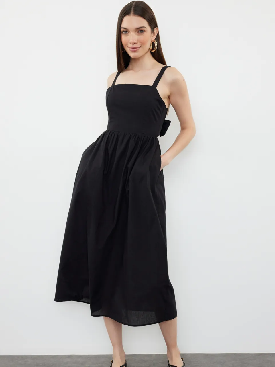 Trendyol TRENDYOLMİLLA Dames Zwart Effen Midi Mouwloos Casual Skater Jurken