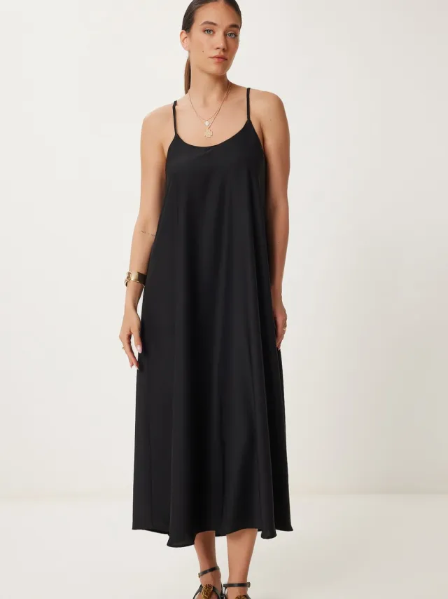 Happiness Istanbul Losse Midi Jurk met U-Hals Zwart