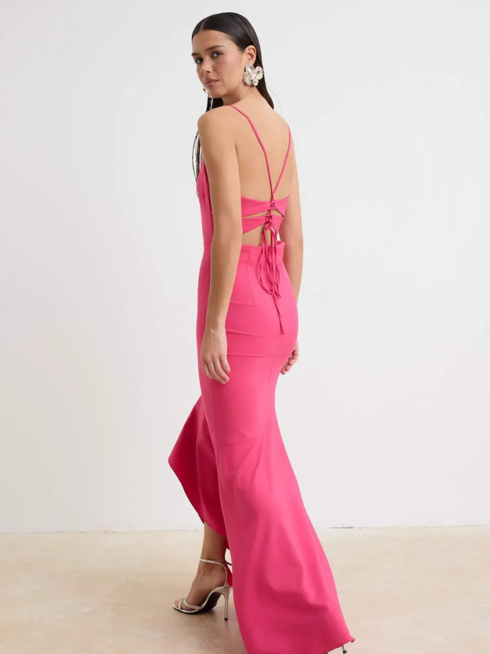 Trendyol TRENDYOLMİLLA Dames Roze Effen Midi Mouwloos Asymmetrisch Avond & Gala Jurk, foto 2