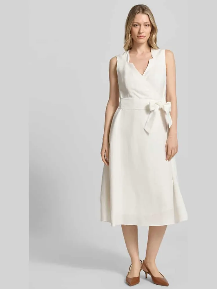 Christian Berg Woman Selection midi-jurk van mix van linnen en viscose in wikkellook Ecru