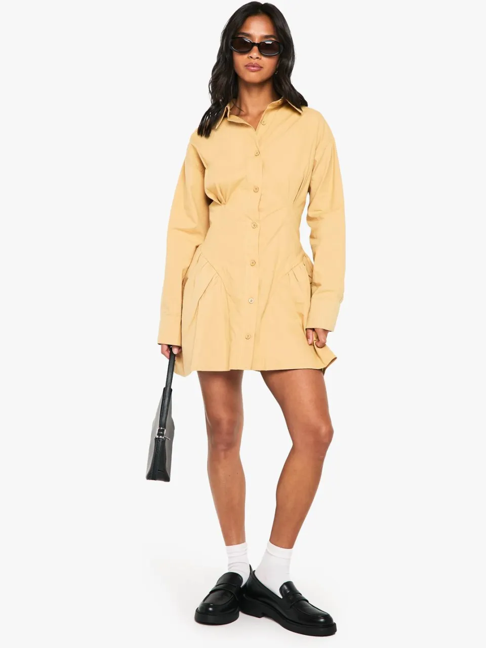 boohoo Dames Petite Poplin Overhemdjurk met Volumineuze Zoom kaki, foto 2