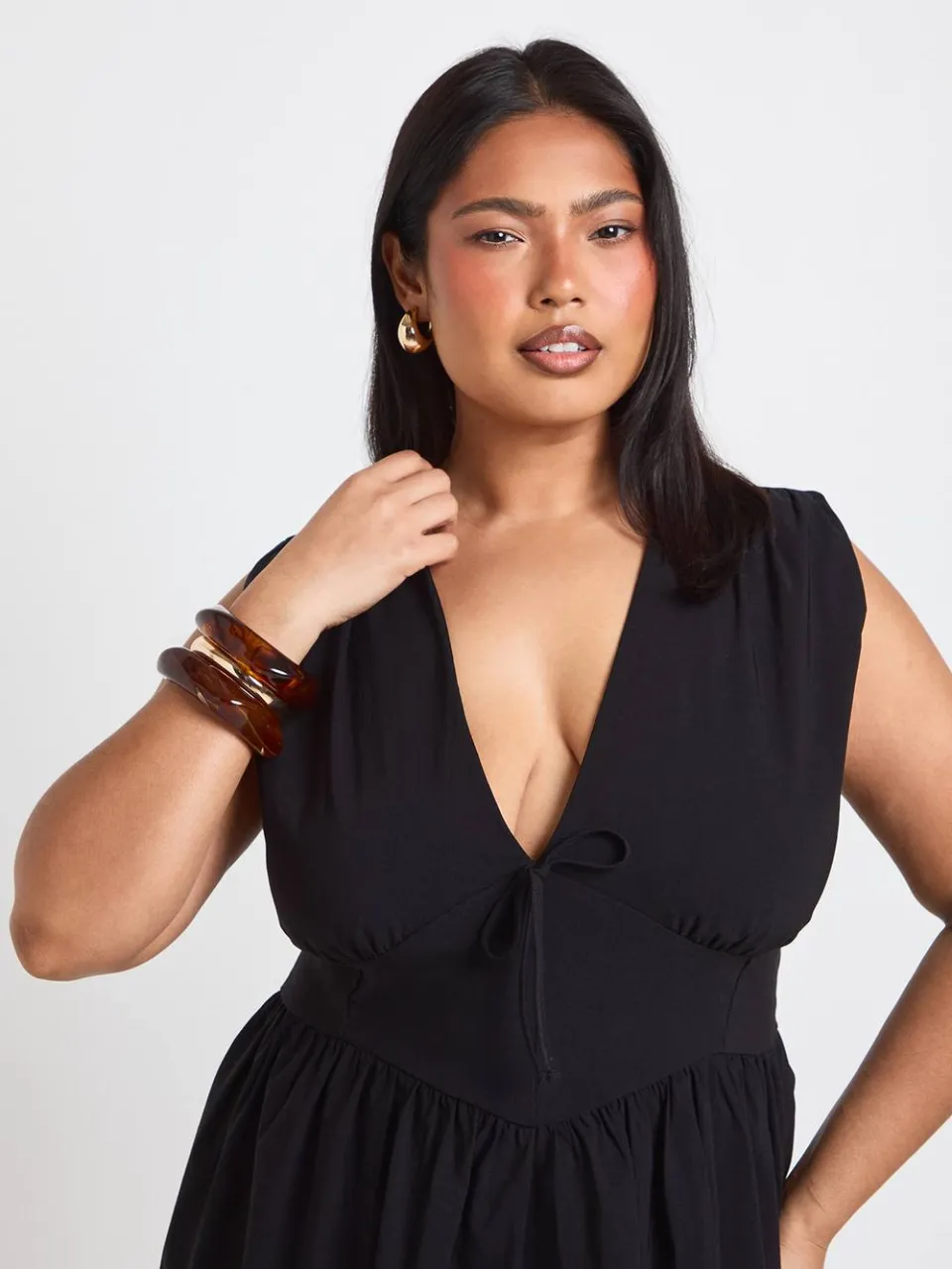 boohoo Dames Plus Bengaline Skater Jurk Met Diepe V-hals zwart, foto 4