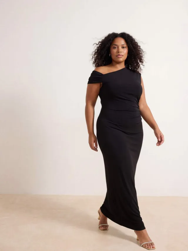Trendyol Curve Dames Zwart Effen Maxi Mouwloos Casual Bodycon Grote maten Jurk