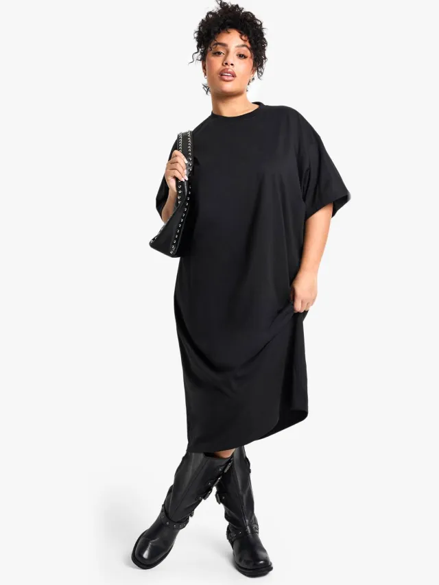 boohoo Dames plus oversized midi t-shirt jurk Zwart