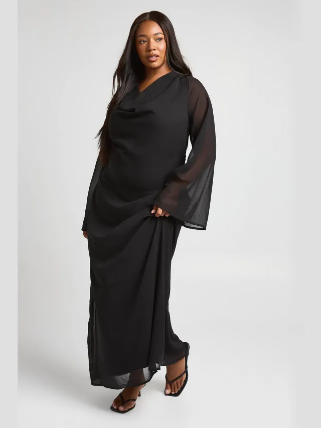 boohoo Dames Plus Chiffon Maxi Jurk Met Waterval Hals En Lange Mouwen Zwart