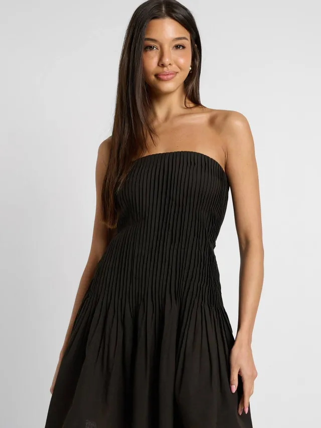 boohoo Dames Linnen Geplisseerde Bandeau Skater Jurk zwart