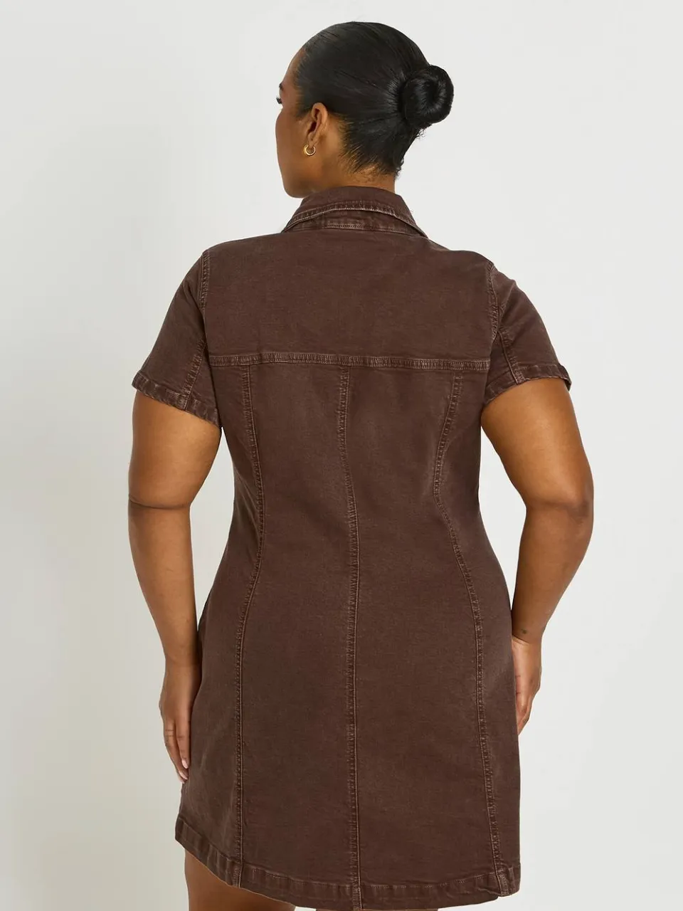 boohoo Dames Plus Denim Jurk Met Korte Mouwen En Rits Aan De Voorkant, foto 2
