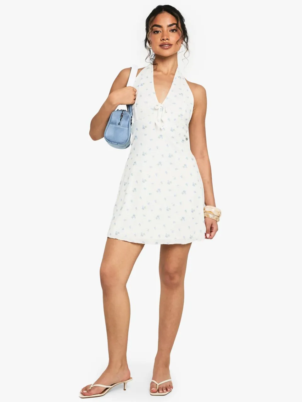 boohoo Dames Ditsy Bloemenkant Halter Mini Jurk wit, foto 3