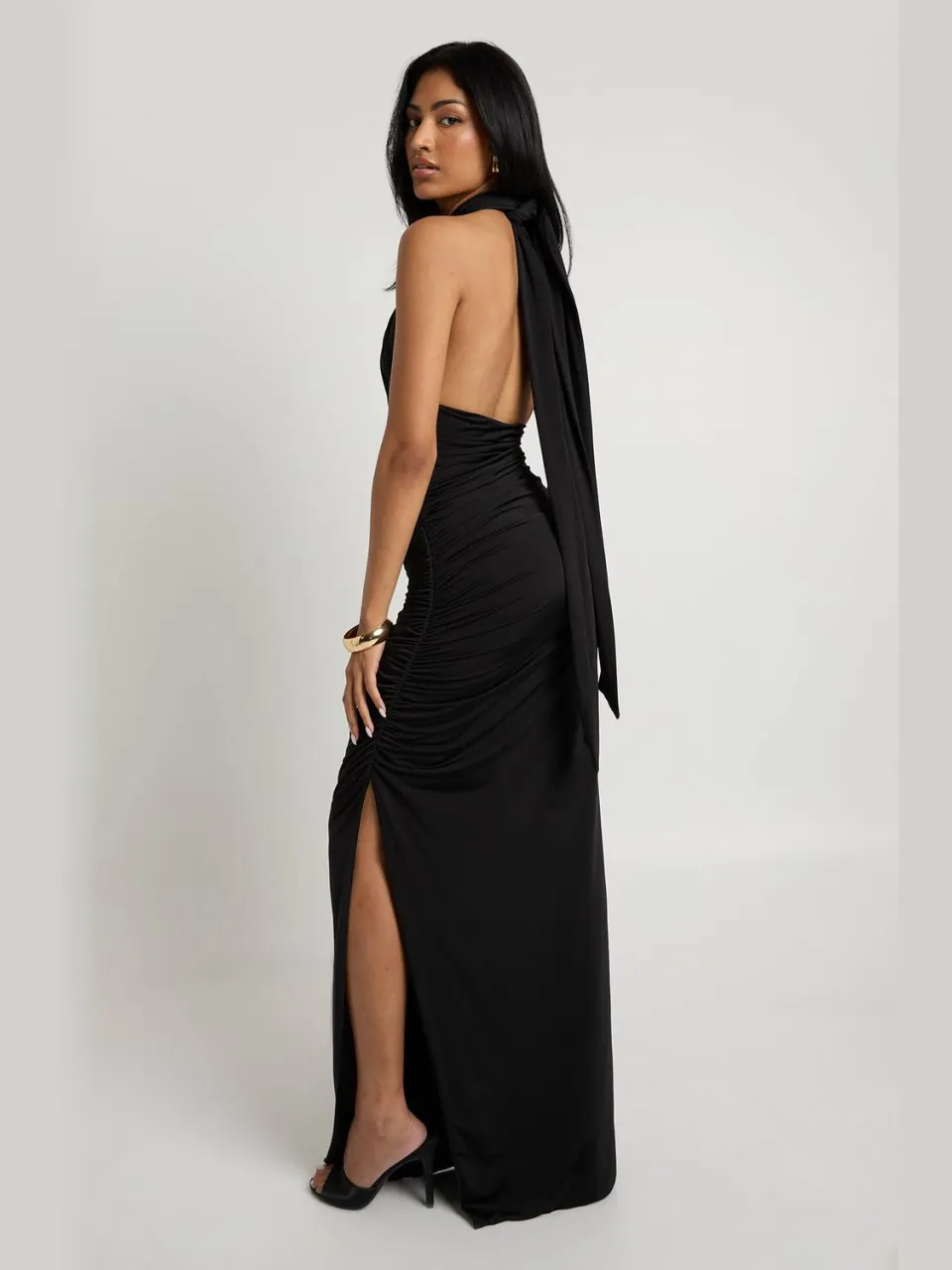 boohoo Dames Halter Neck Maxi Jurk met Kant Inzet zwart, foto 2