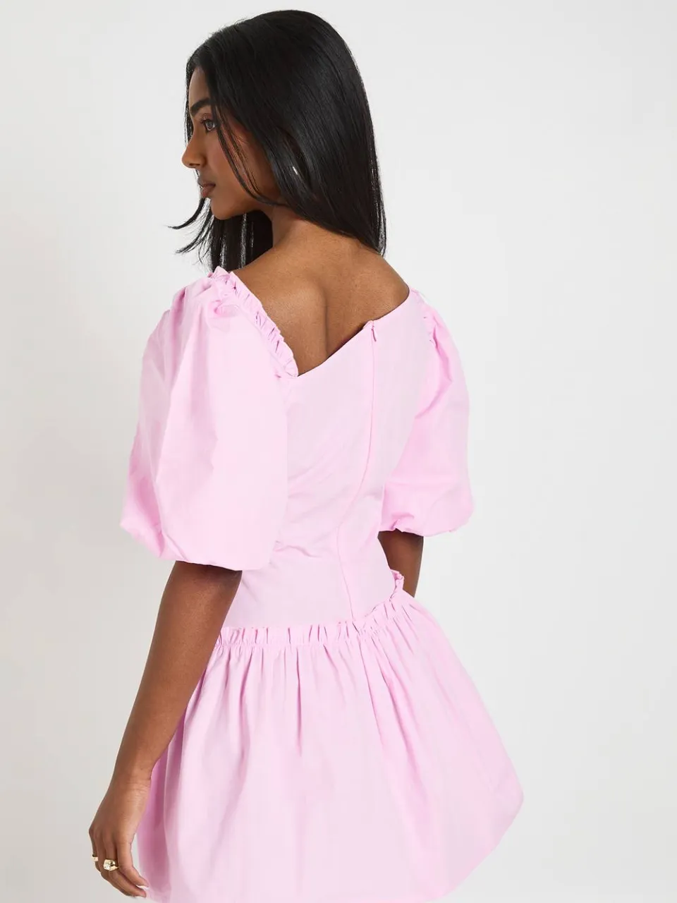 boohoo Dames Mini-jurk Met Pofmouwen En Asymmetrische Halslijn pastelroze, foto 2