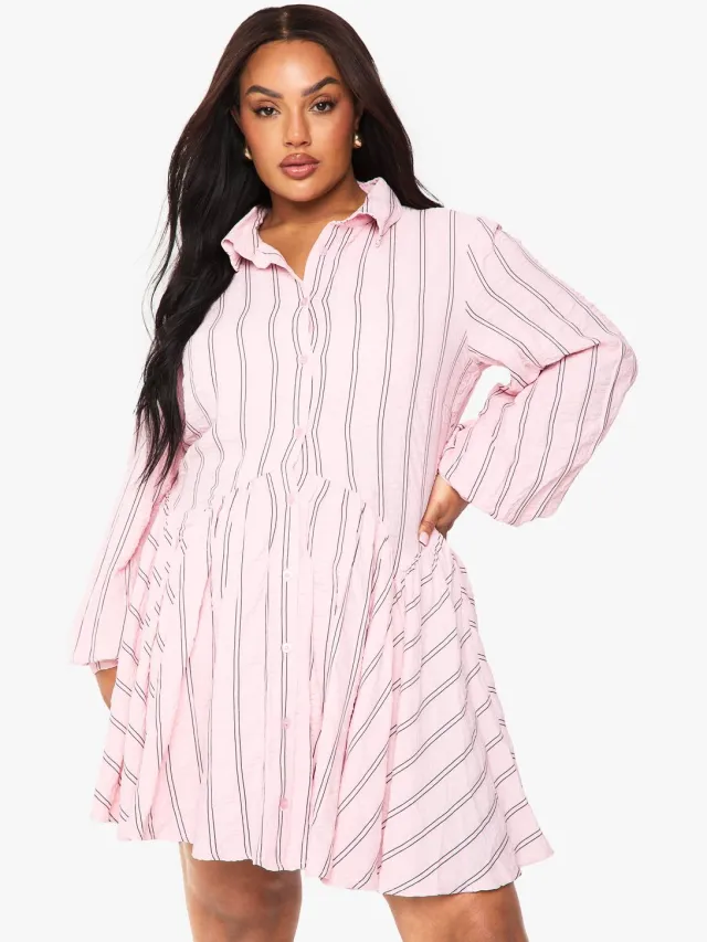 boohoo Dames Plus textuurrijke gestreepte shirtjurk met drop hem Roze