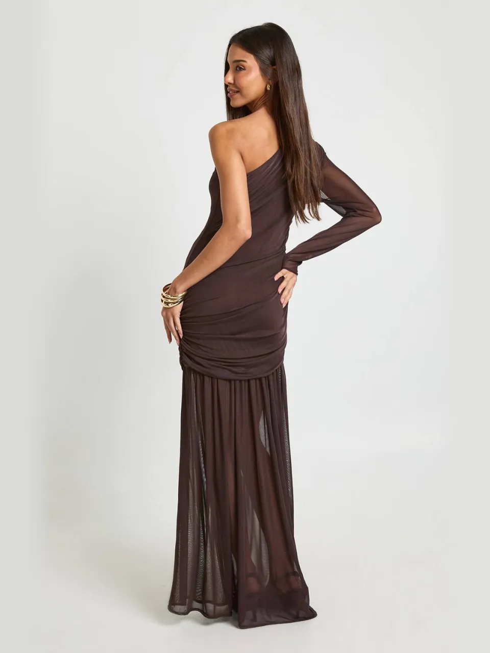 boohoo Dames MESH ONE SHOULDER GERIMPELDE MAXI JURK chocoladebruin, foto 2