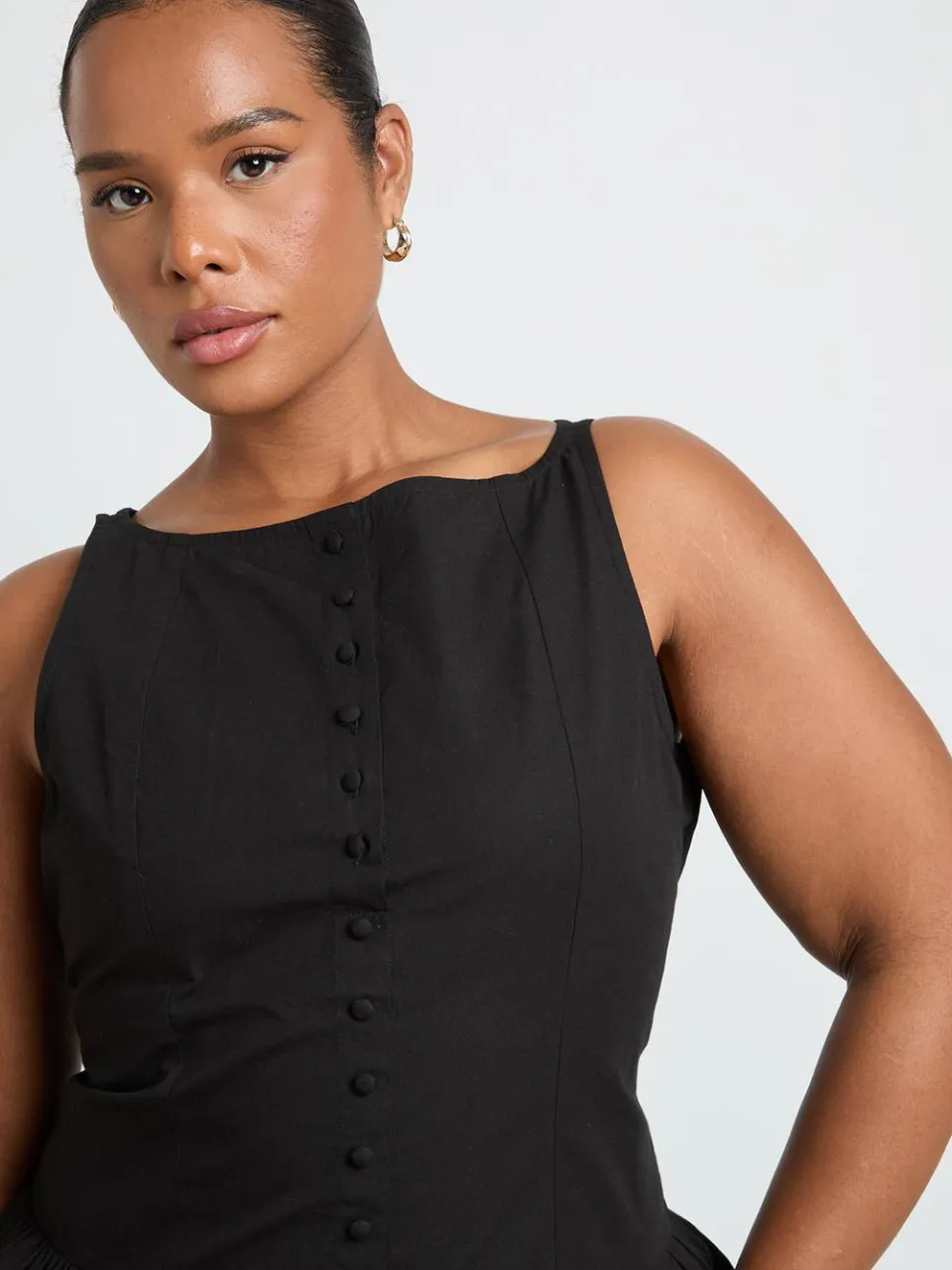 boohoo Dames Plus Skater Mini Jurk Met Boothals En Knoopdetail zwart, foto 4