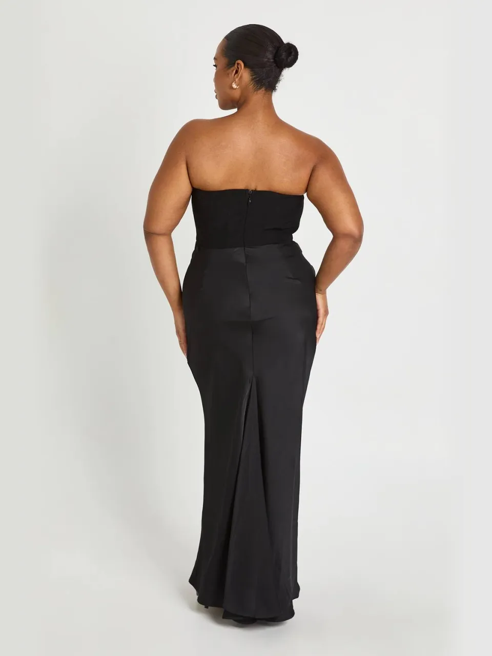 boohoo Dames Plus Bandeau Corset Satijnen Drape Maxi Jurk zwart, foto 2
