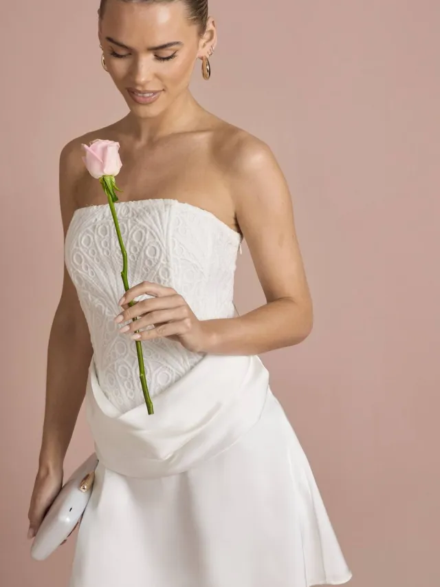boohoo Dames Kanten Corset Draperie Mini Jurk Ivoor