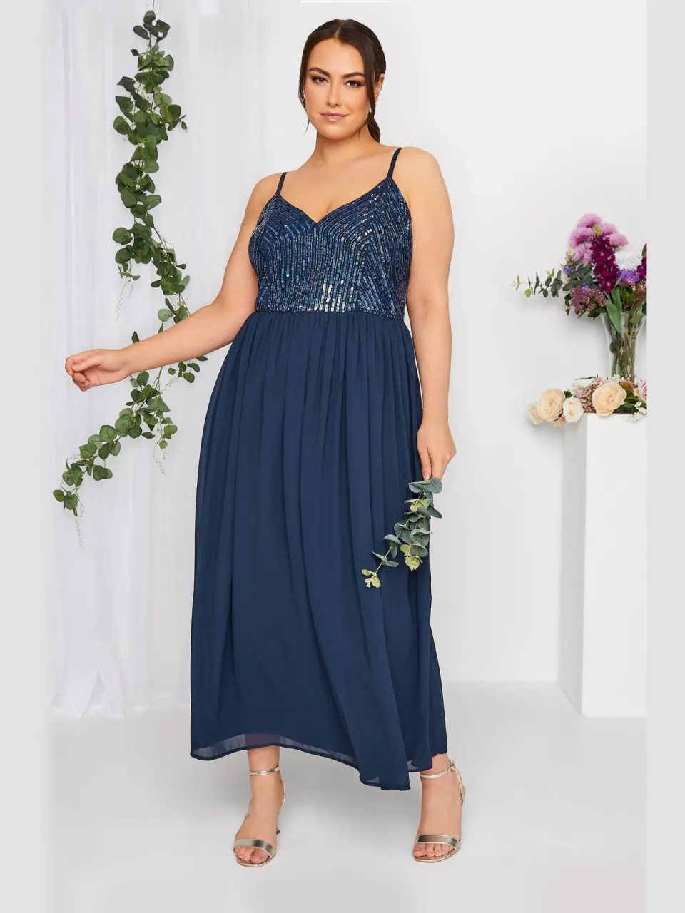 Luxe: Ultimate Embellishment Luxe Mouwloze Maxijurk Met Paillettenversiering In Donkerblauwsize 50 Blue