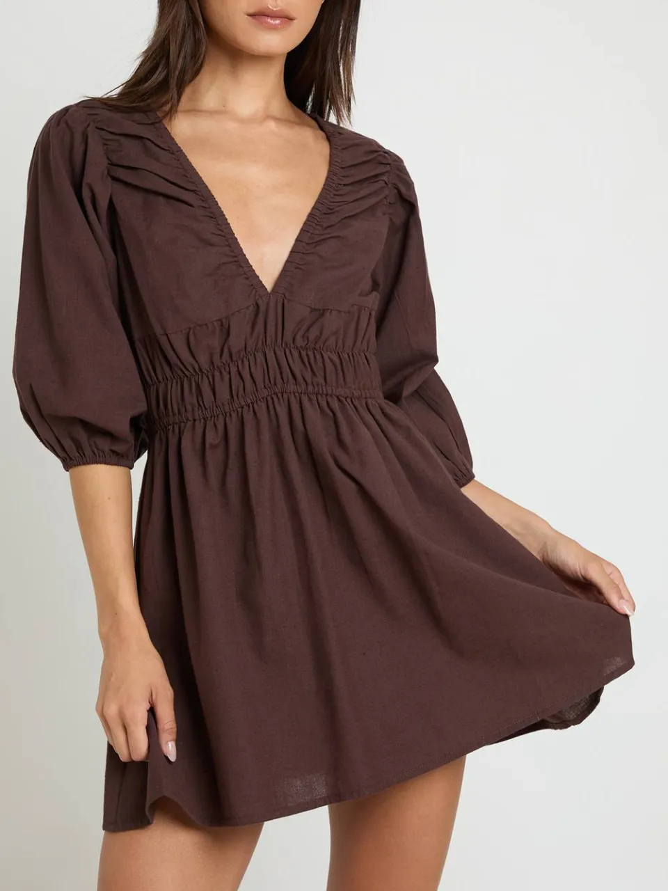 boohoo Dames Lange Linnen-look Volumemouw Gerimpelde Skater Jurk chocoladebruin, foto 3