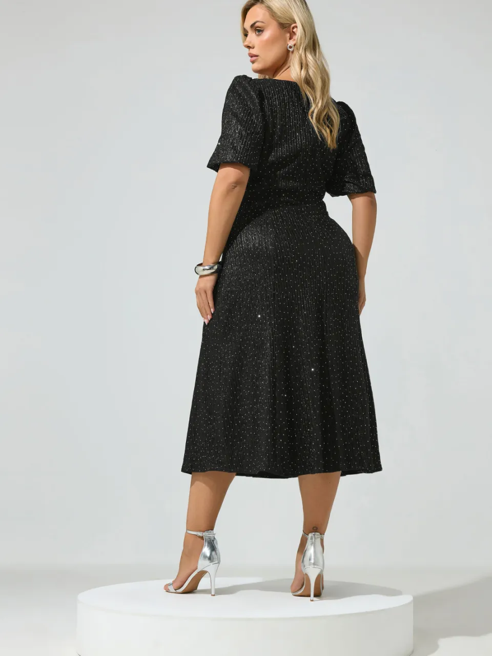 Yours London Zwarte Metallic Midijurk Met Studs, foto 3