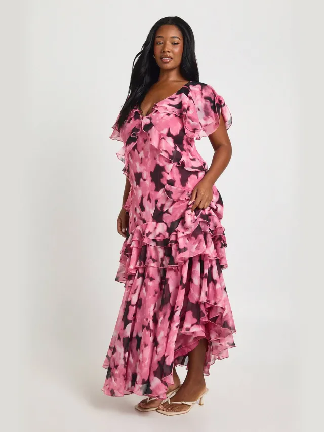 boohoo Dames Plus Chiffon Bloemenprint Ruches Detail Maxi Jurk Stoffig Roze