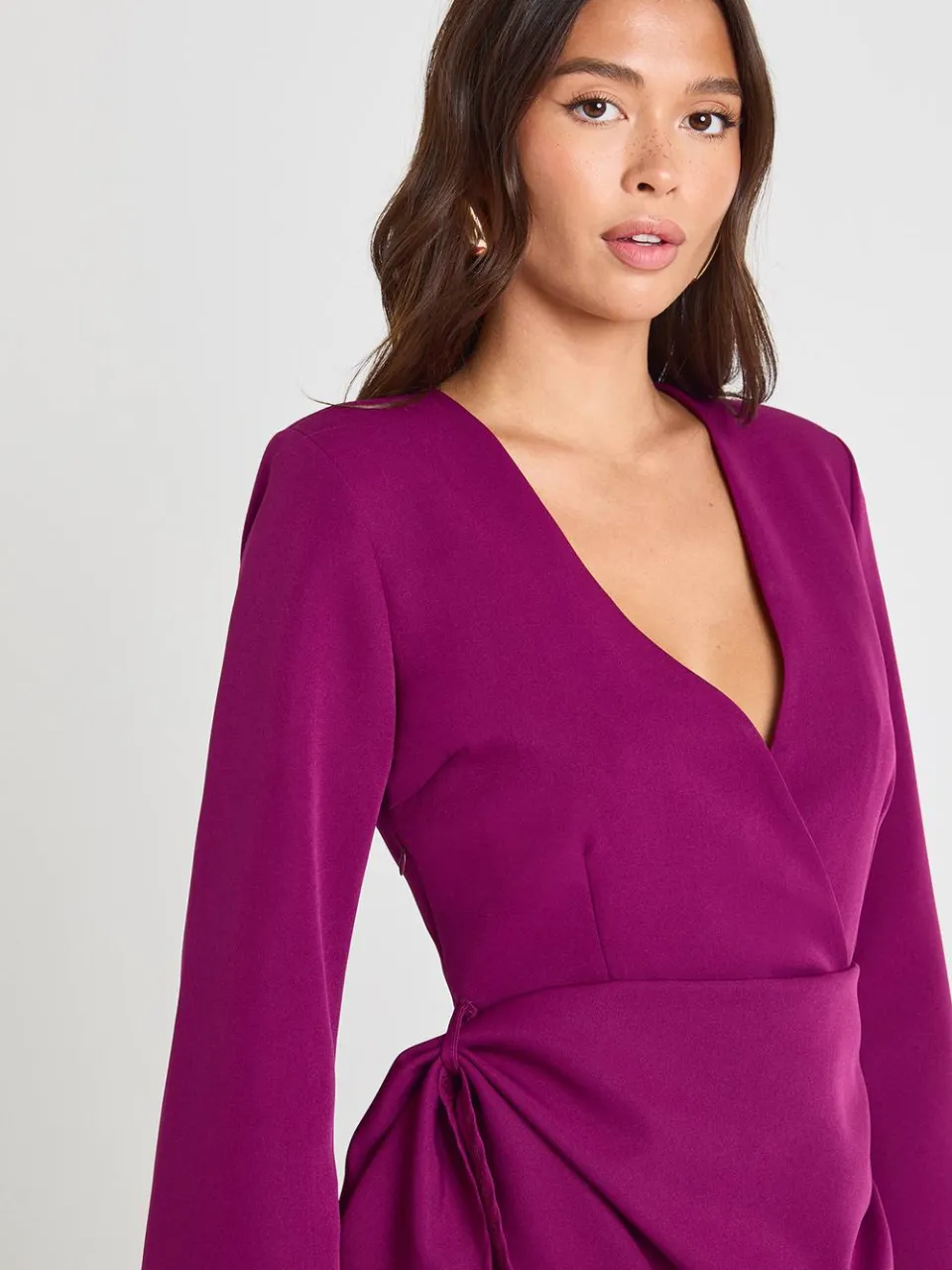 boohoo Dames Kraagloze gedrapeerde blazerjurk met getiede taille pruim, foto 4