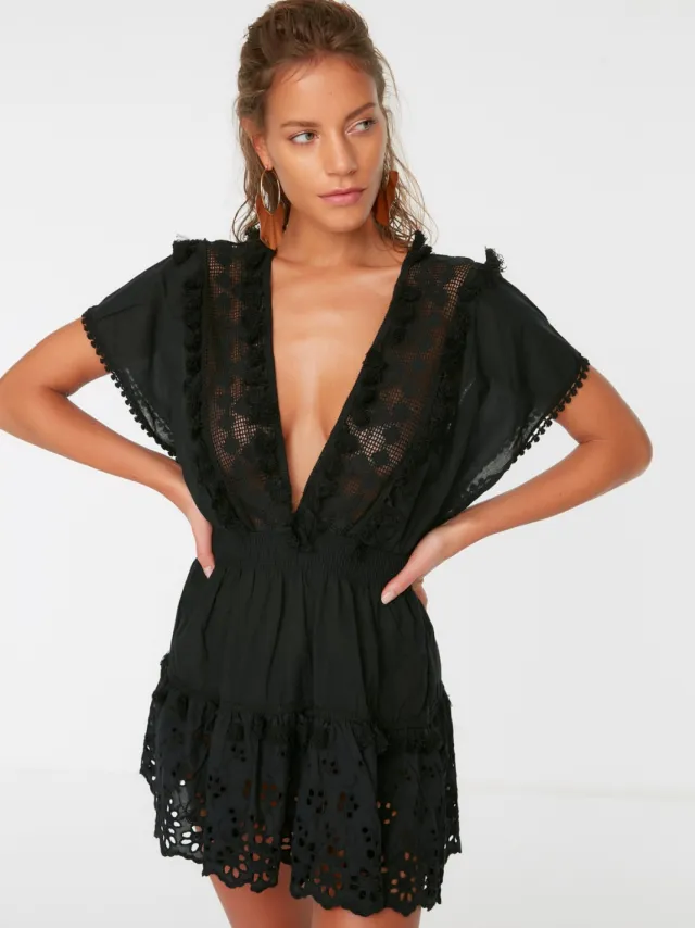 Trendyol TRENDYOLMİLLA Dames Zwart Effen Kort / Mini Kort Strandkleding Skater Strandjurken