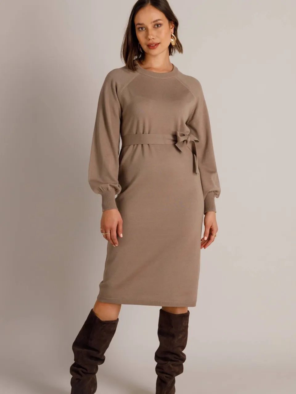 Yest gebreide midi jurk met ceintuur - taupe, foto 4