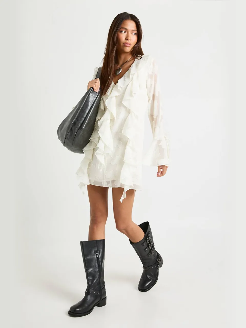 boohoo Dames Burnout Bloemige Ruche Shiftjurk crème, foto 2