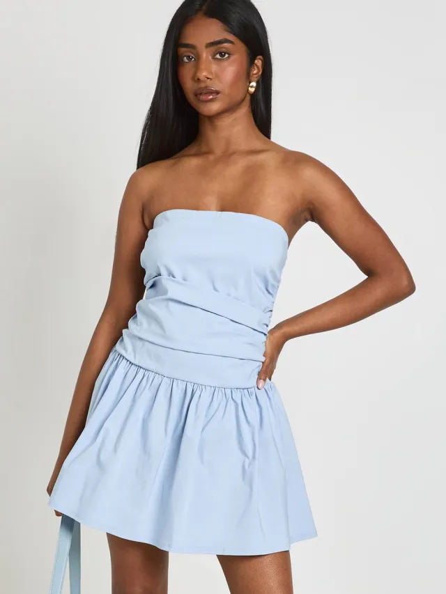 boohoo Dames Bengaline Bandeau Jurk Met Plooien En Skater Rok Babyblauw