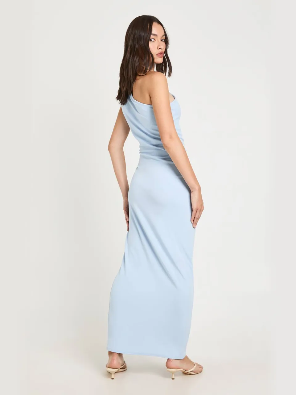 boohoo Dames Jersey Crepe Midi-jurk Met Éen Schouder En Plooien pastelblauw, foto 2