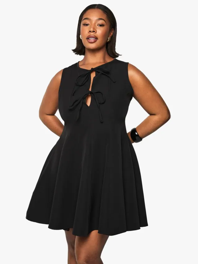 boohoo Dames PLUS MOUWLOZE SKATERJURK MET STRIKDETAIL Zwart