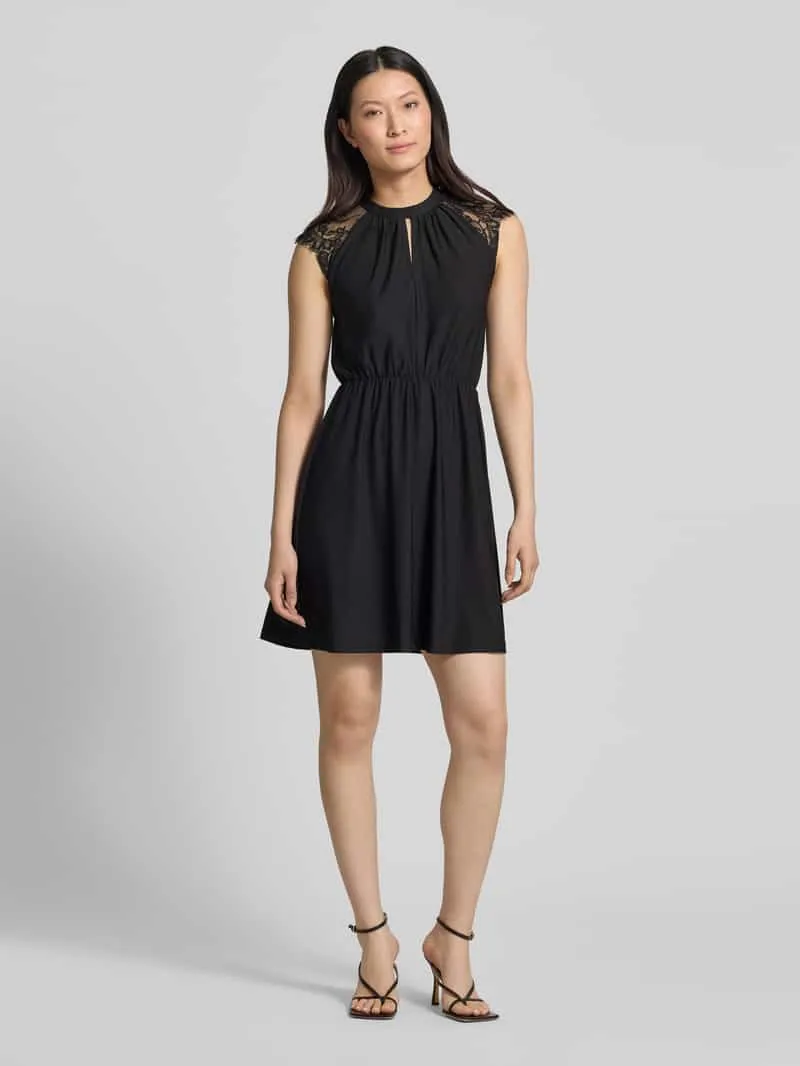 Vero Moda Getailleerde vrijetijdsjurk met kanten afwerking model 'MILLA' zwart, foto 3