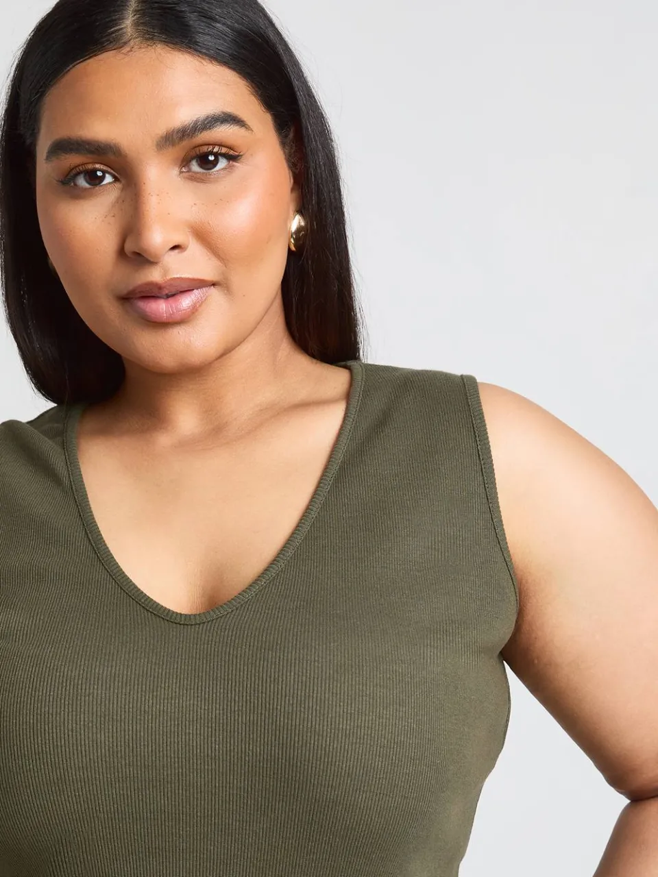 boohoo Dames Plus Size Geribbelde Katoenmix Maxi Jurk Met Verlaagde Taille kaki, foto 3