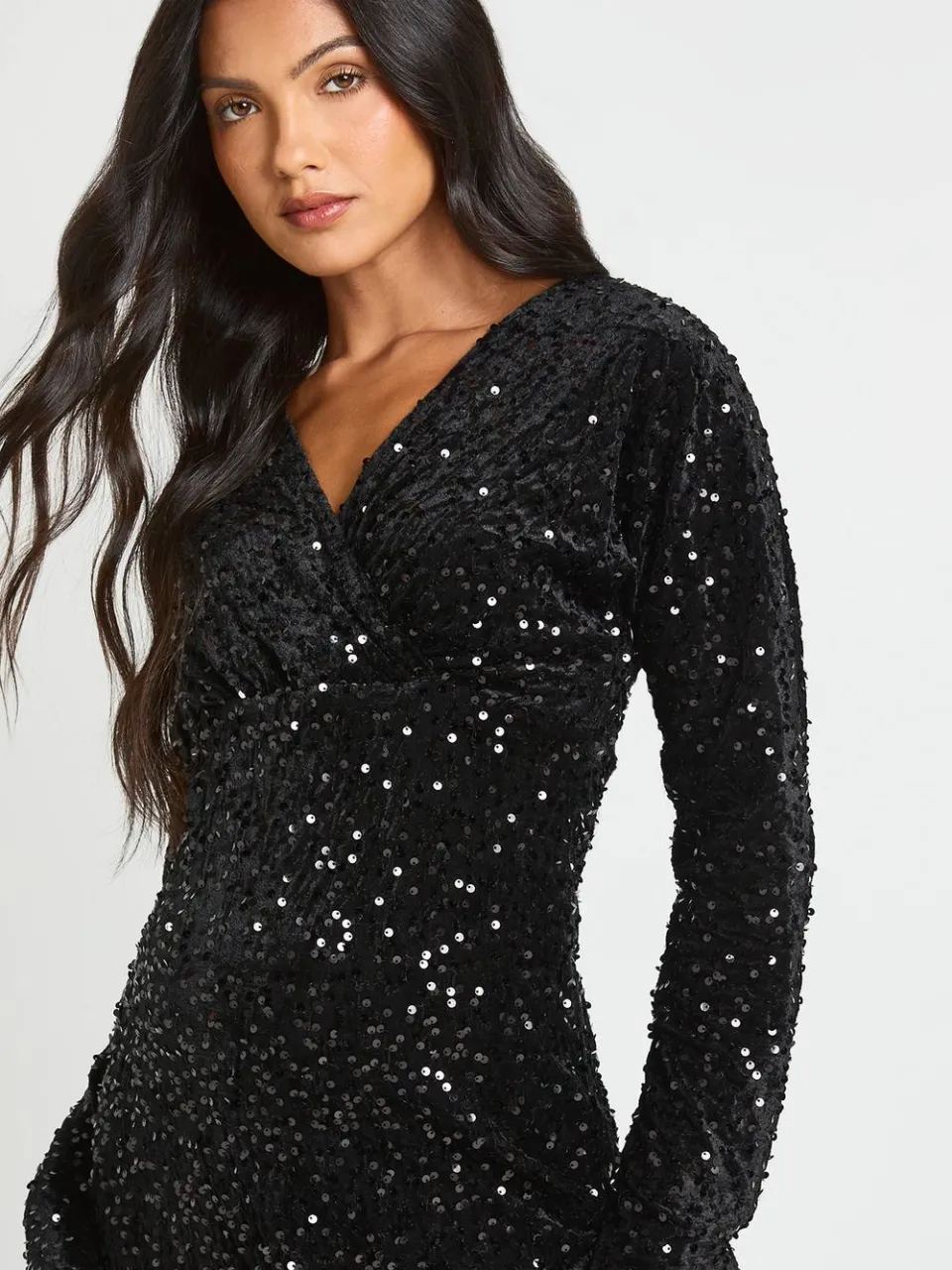 boohoo Dames Zwangerschaps Fluwelen Pailletten Wikkel Midi Jurk zwart, foto 2