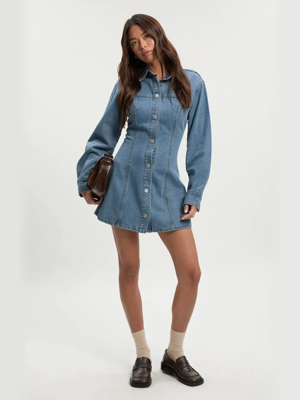 boohoo Dames Long Sleeve Cinched Waist Denim Dress, foto 2