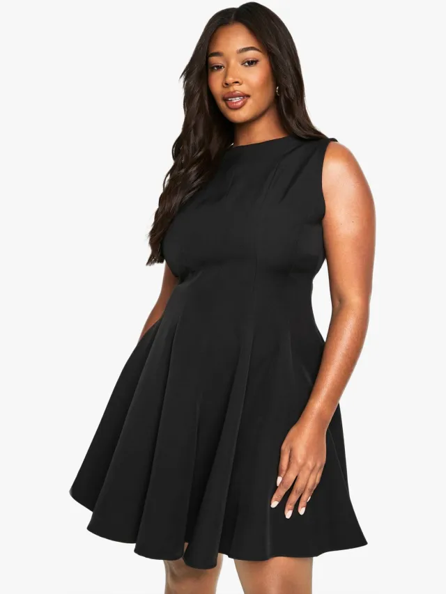 boohoo Dames plus paneelvormige mini skaterjurk Zwart