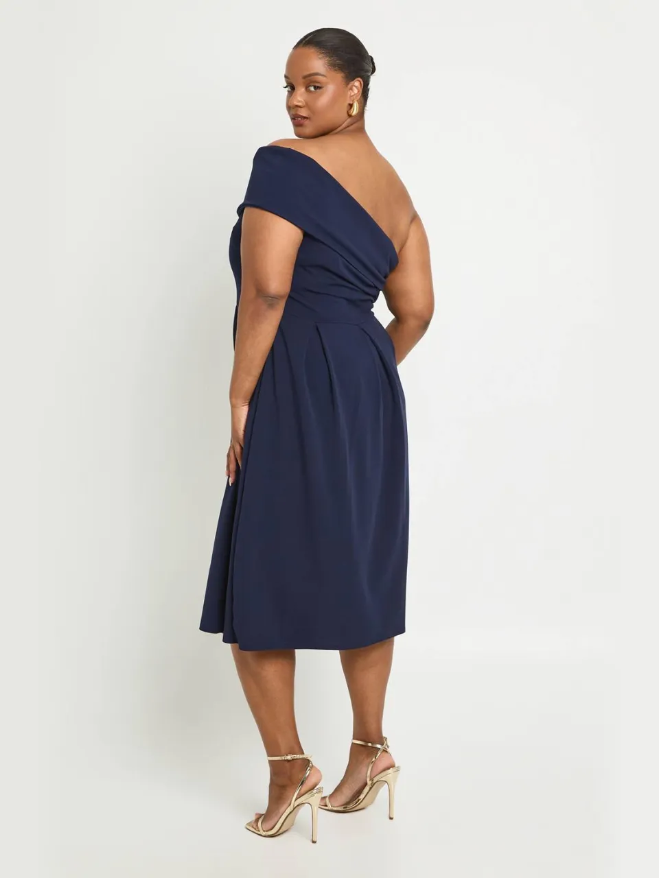 boohoo Dames Plus Asymmetrische Bardot Midi-jurk Met Volle Rok marineblauw, foto 2
