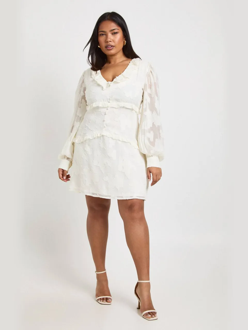 boohoo Dames Plus Burnout Chiffon Ruffle Smock Jurk ivoor, foto 2