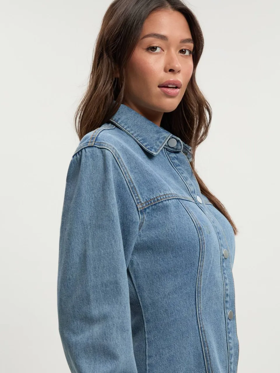 boohoo Dames Long Sleeve Cinched Waist Denim Dress, foto 3