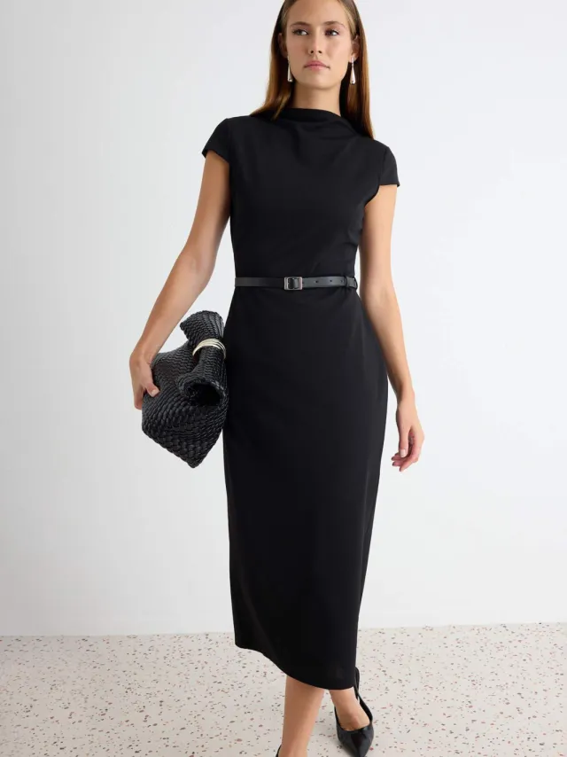 Trendyol TRENDYOLMİLLA Dames Zwart Effen Midi Kort Bodycon Jurken