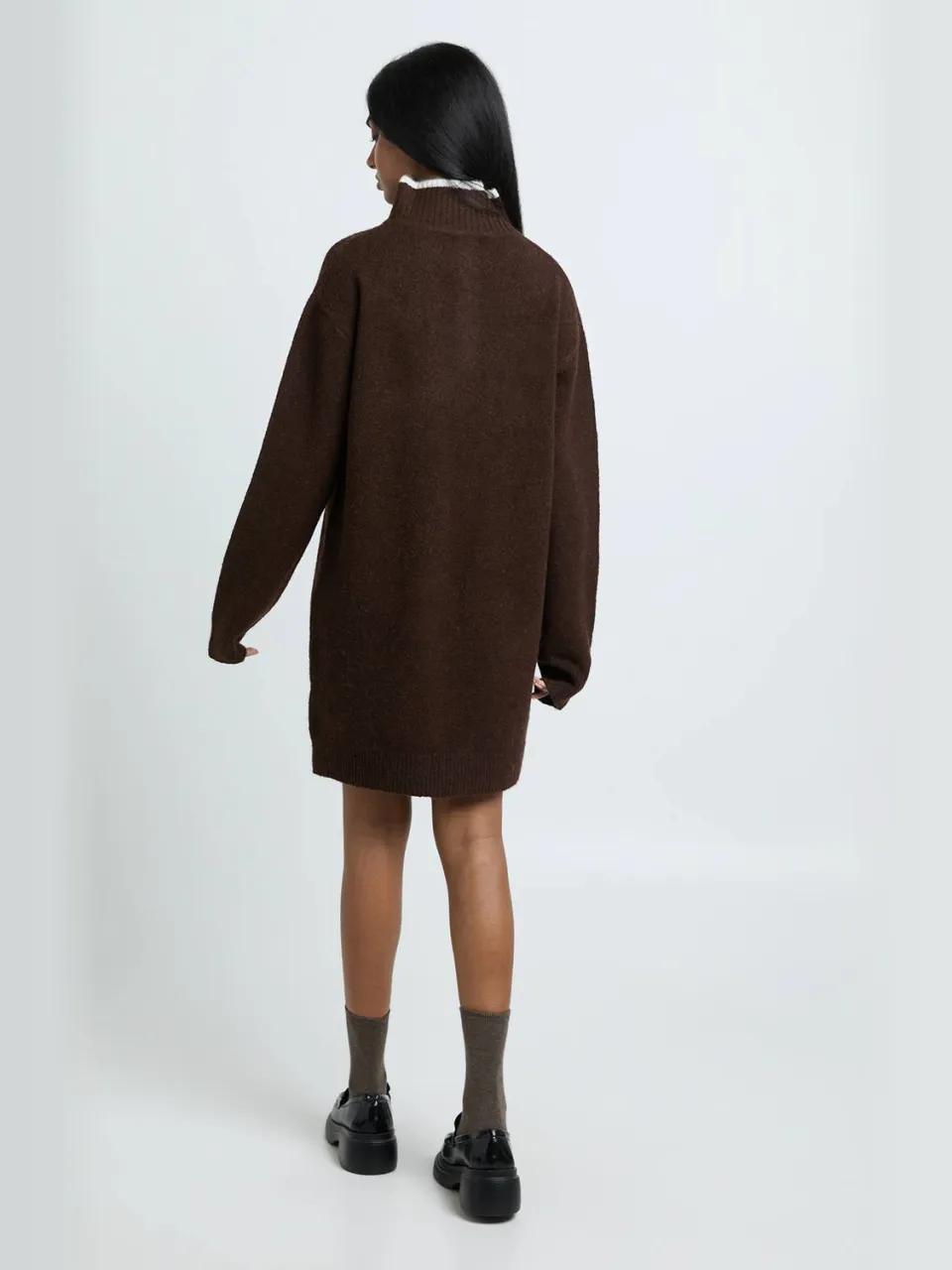 boohoo Dames Gebreide Mini-jurk Met Ritskraag chocoladebruin, foto 3